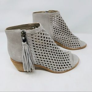 New Matisse Indie Cut out tassel ankle booties
